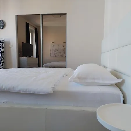 App Olive Old Town * Porec