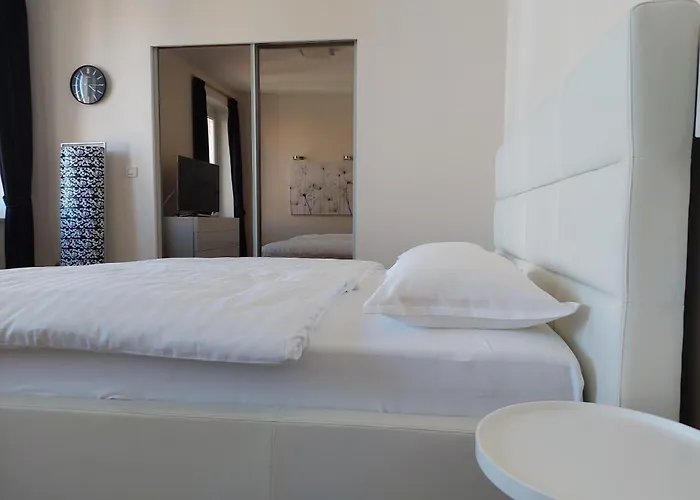 App Olive Old Town * 포레치